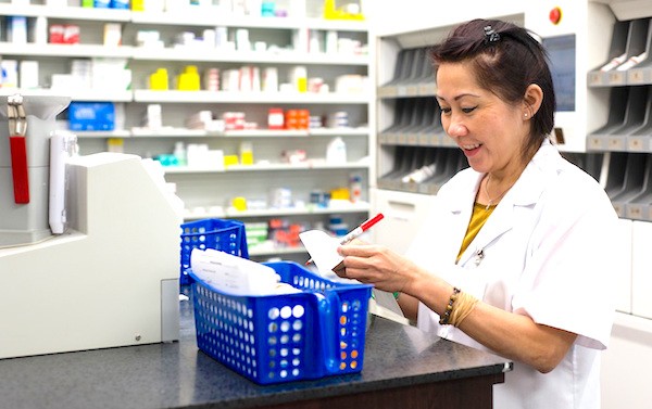 California pharmacists give birth control to women without prescription after new law