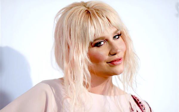 Billboard Music Awards featured a performance by Kesha