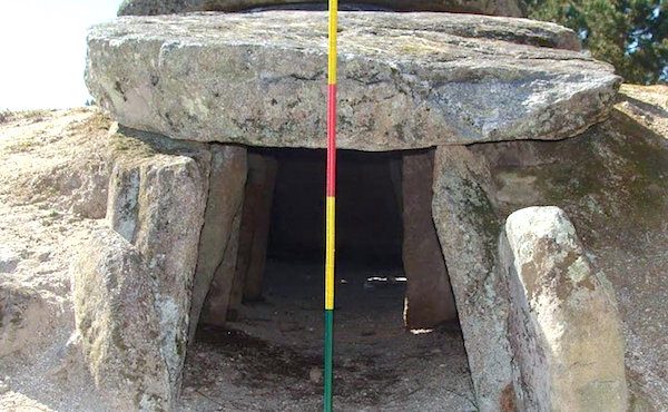 6,000-year-old tombs in Portugal
